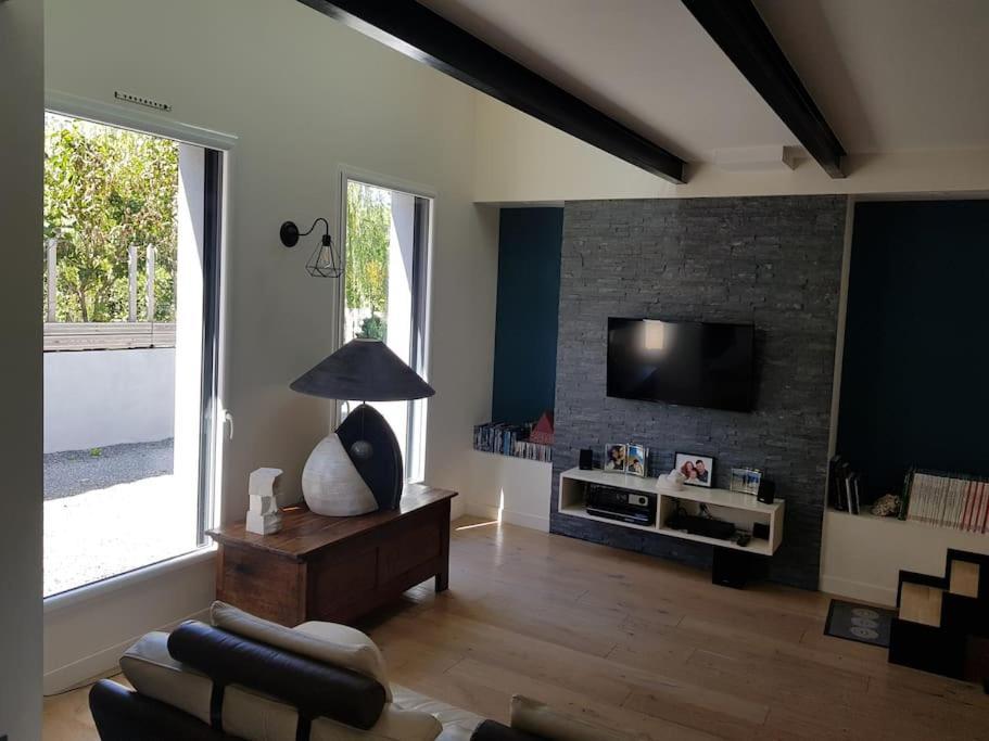 9 Pers 160 M² +Jardin- 10Mn Nantes -30Mn Mer Bouguenais Exterior foto